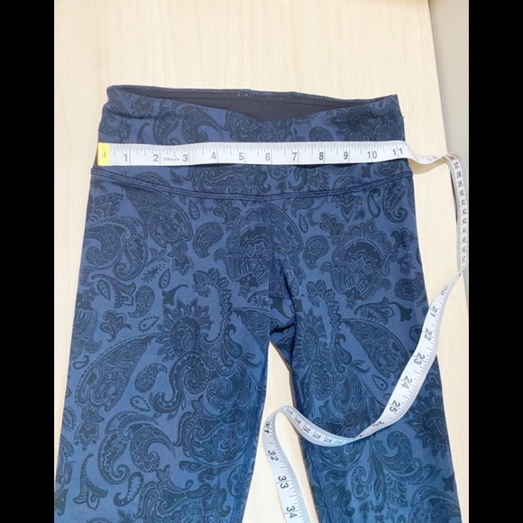 Lululemon Crop Leggings - Picture 2 of 7
